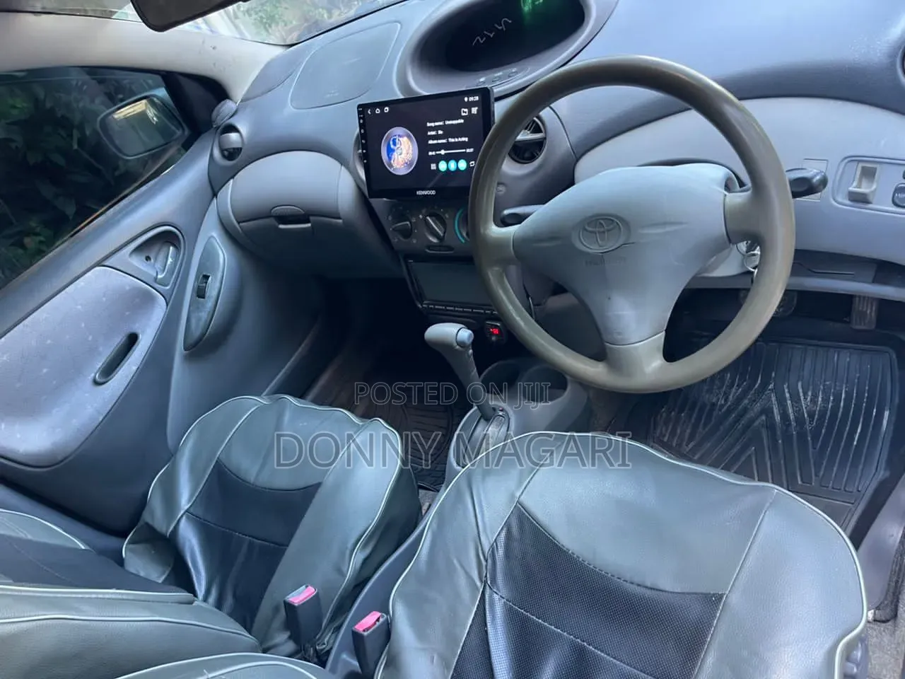 Toyota Vitz 2004 Pink