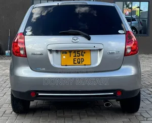 Mazda Verisa 2009 Silver