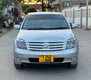 Toyota IST 2005 Silver