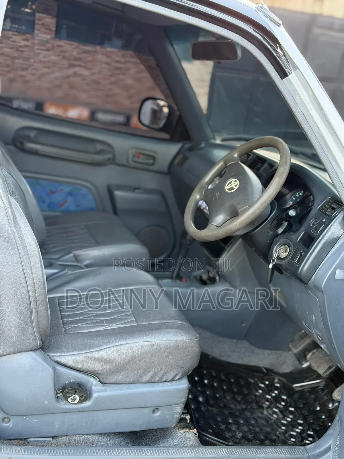 Toyota RAV4 1999 Silver