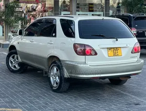 Toyota Harrier 2001 White