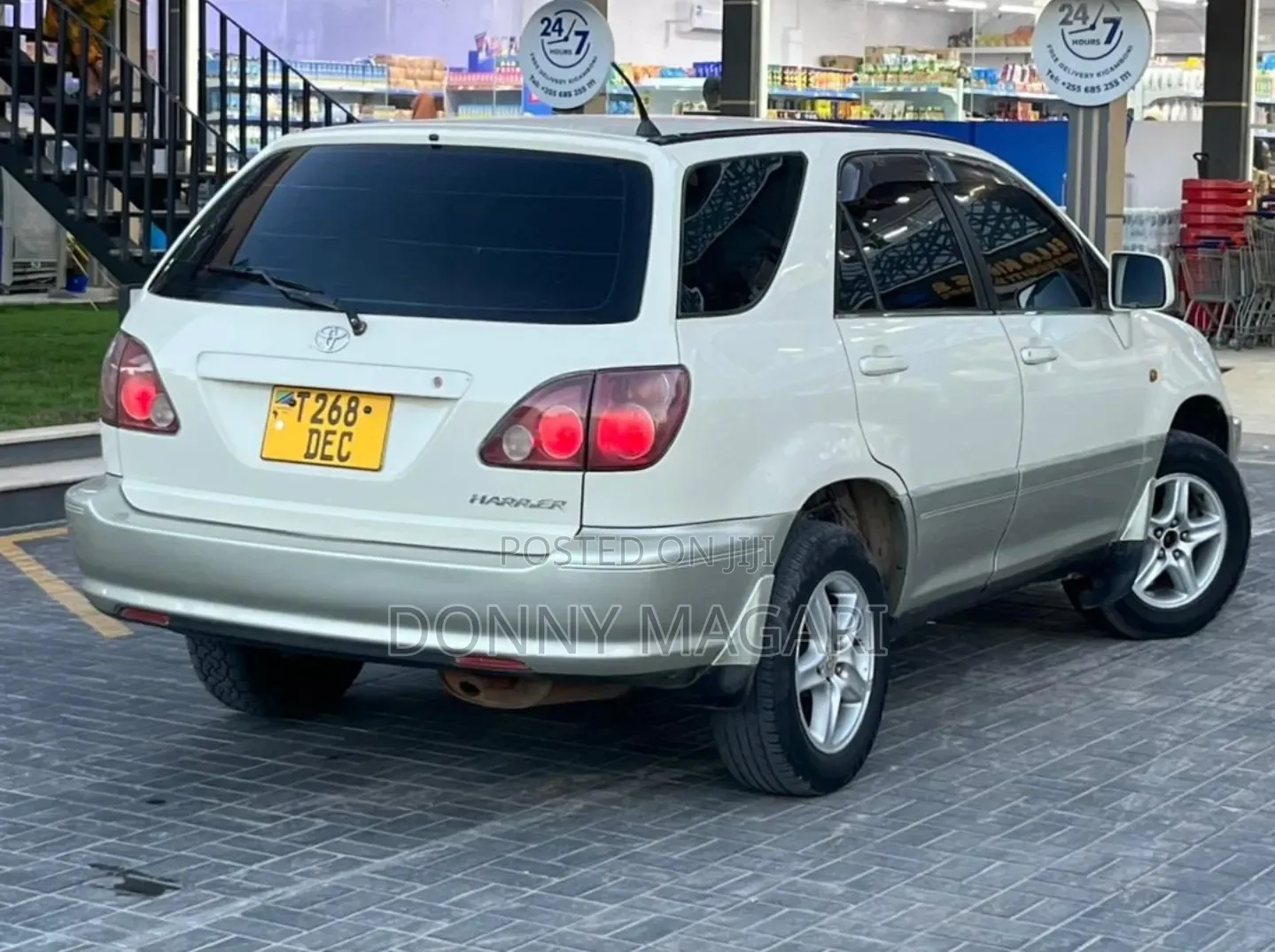Toyota Harrier 2001 White