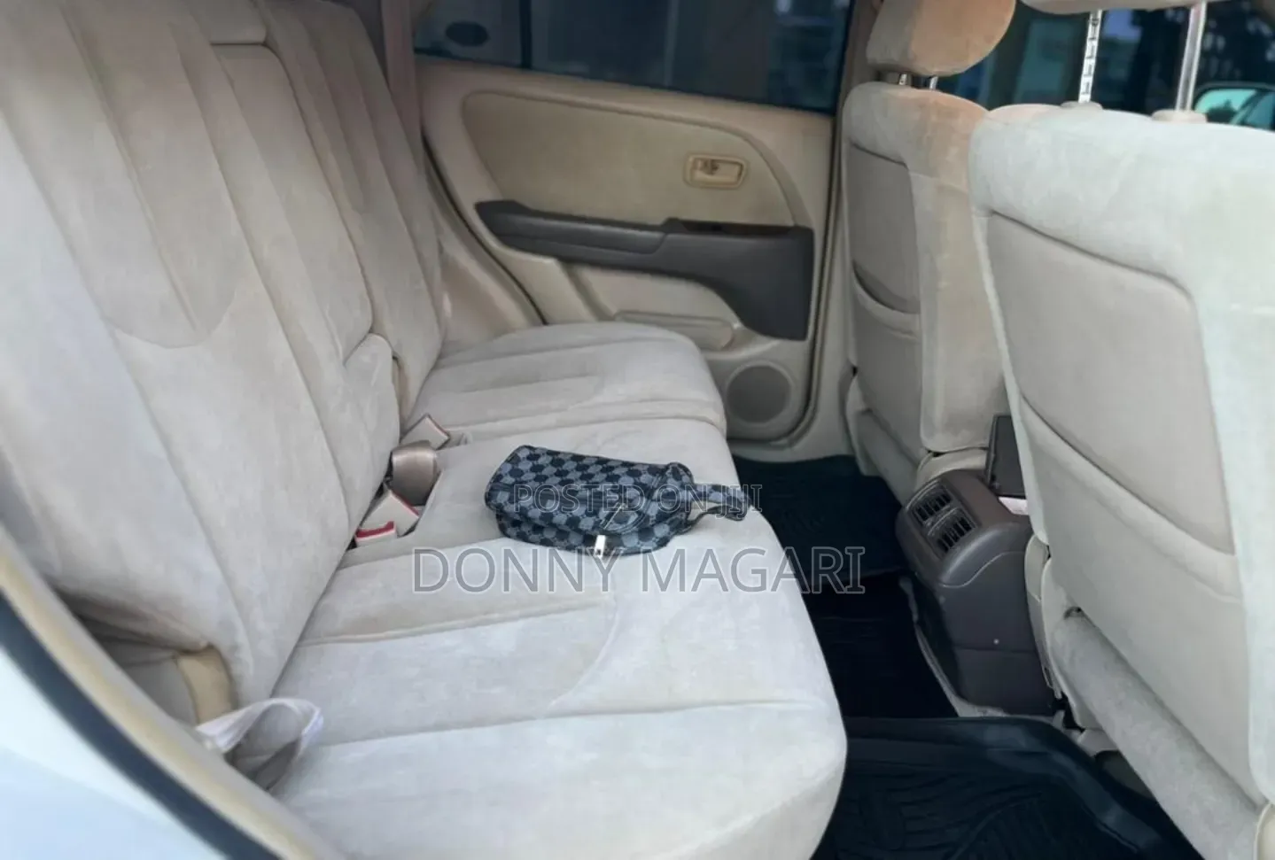 Toyota Harrier 2001 White