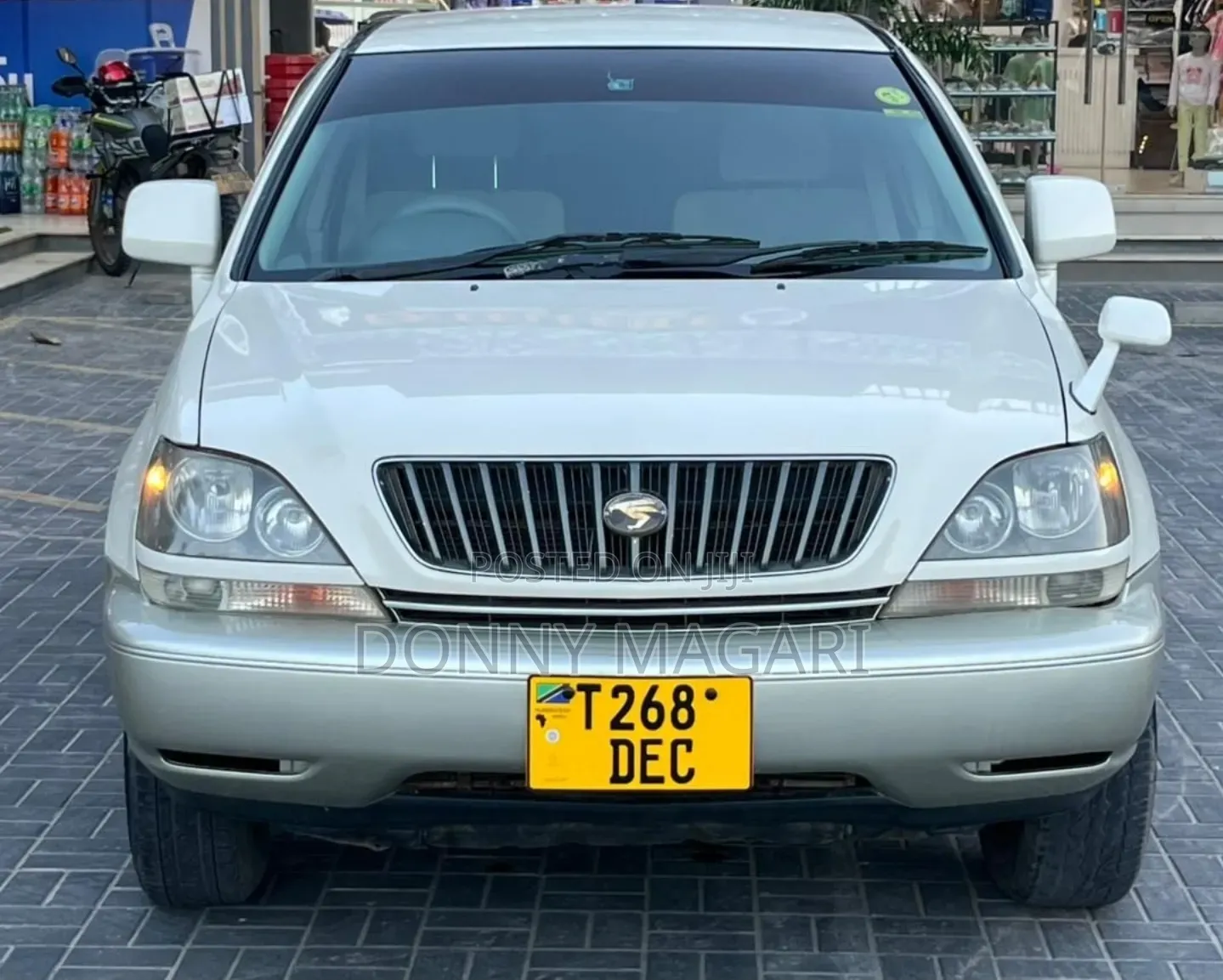Toyota Harrier 2001 White