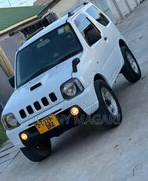 Suzuki Jimny 2000 White