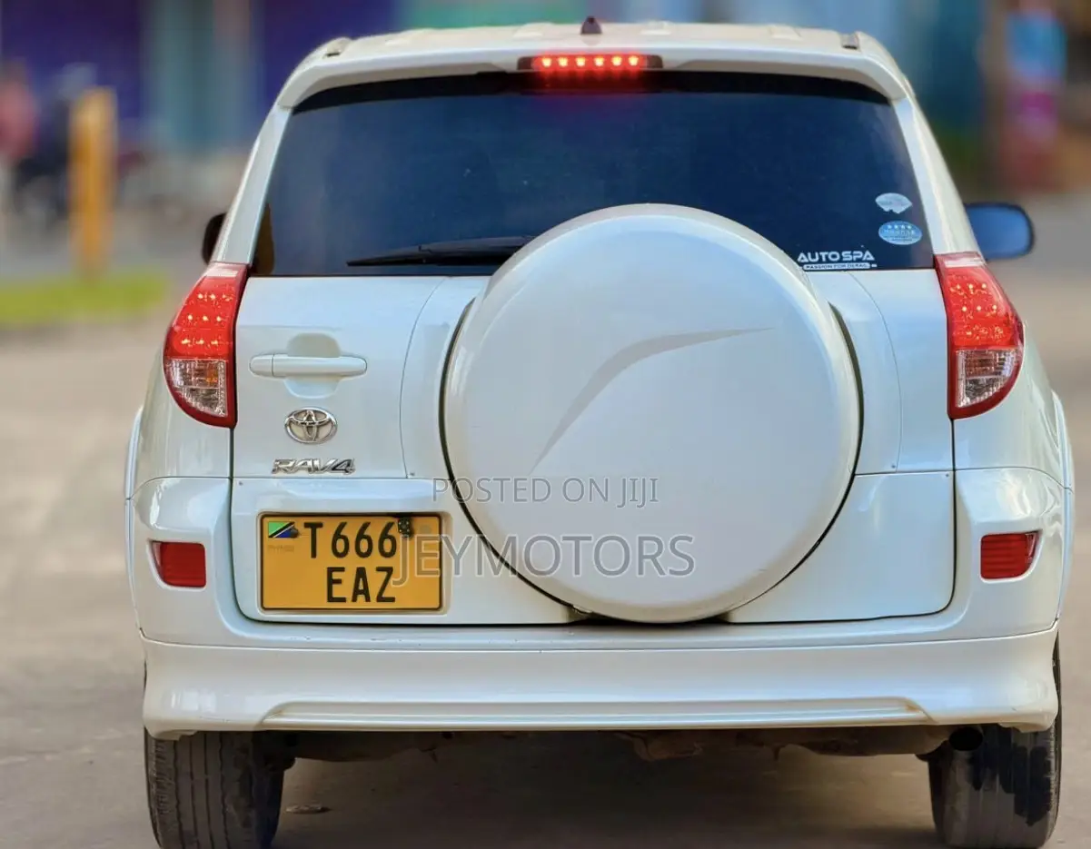 Toyota RAV4 2007 White
