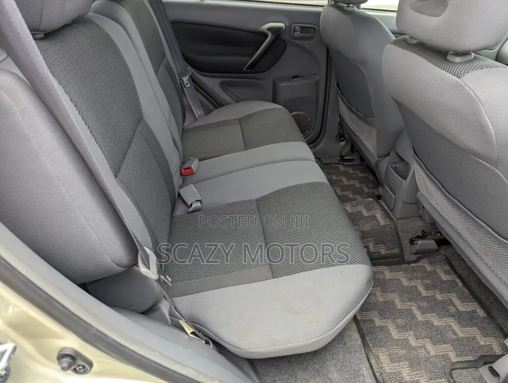 Toyota RAV4 Automatic 2003 Gold