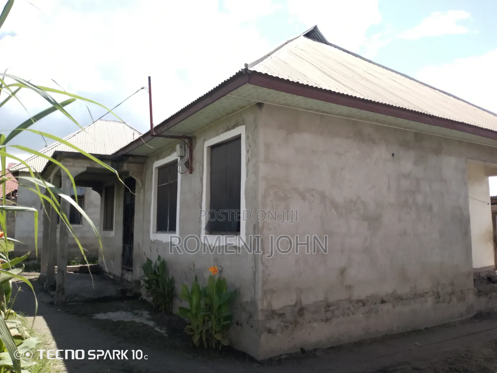 3bdrm House in Tanzania Daresalaam, Ukonga for sale