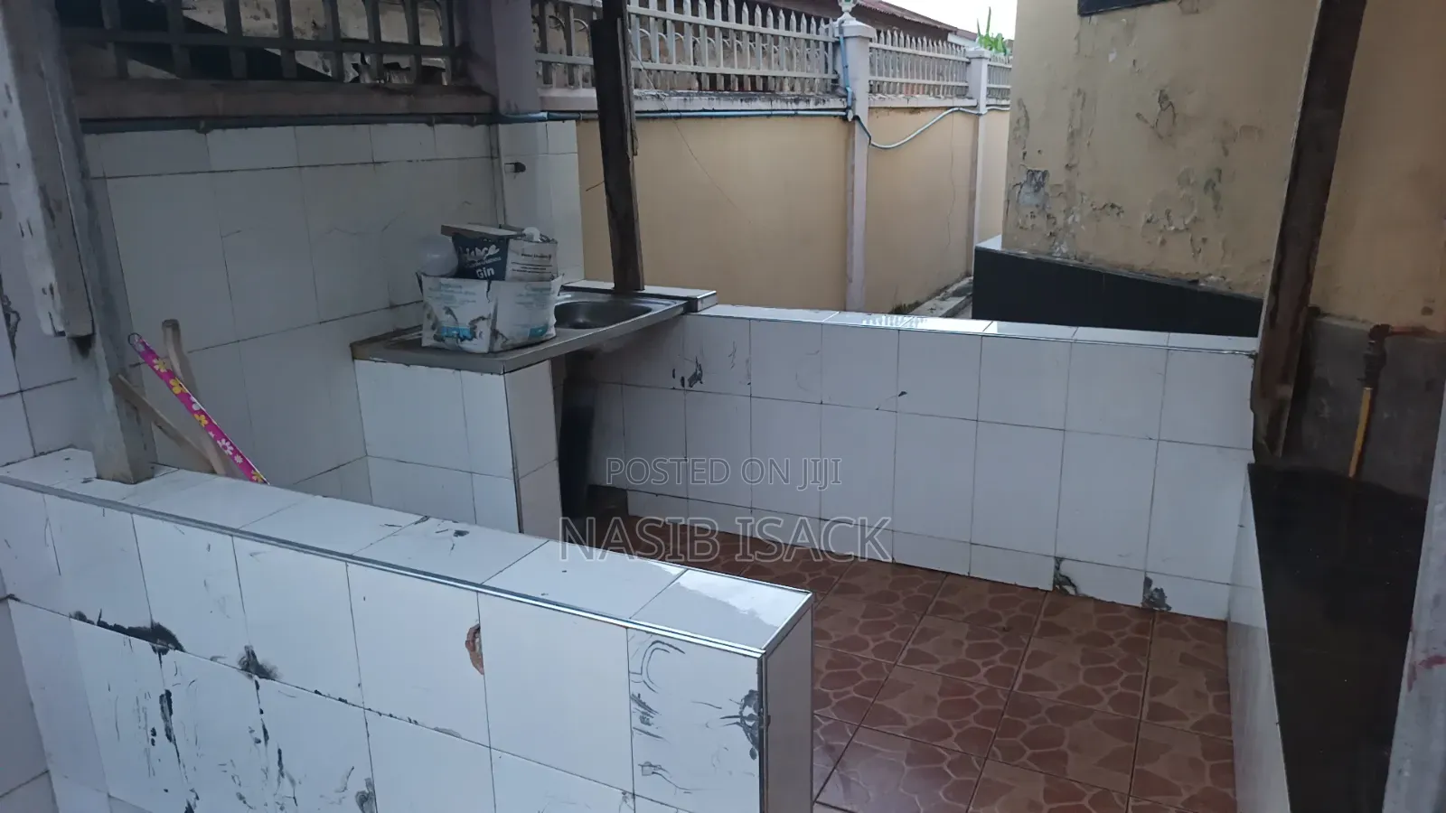 Furnished 12bdrm Townhouse/Terrace in Mecco for sale