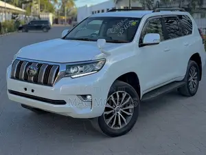 Toyota Land Cruiser Prado 2.8 2020 White