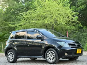 Toyota IST 2005 Black