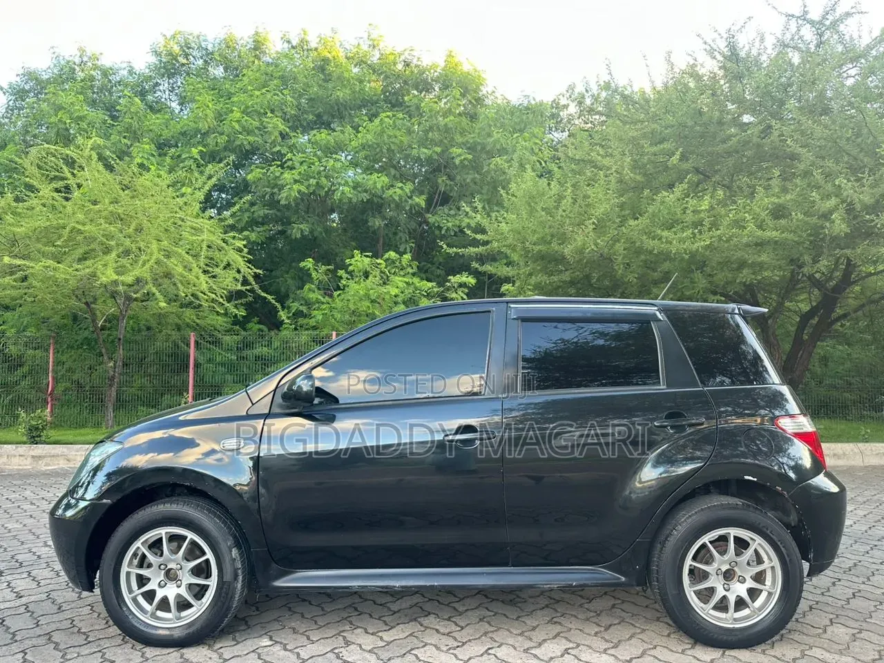 Toyota IST 2005 Black