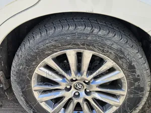 Toyota Harrier 2018 White
