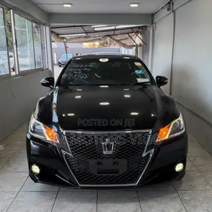 Toyota Crown 2015 Black