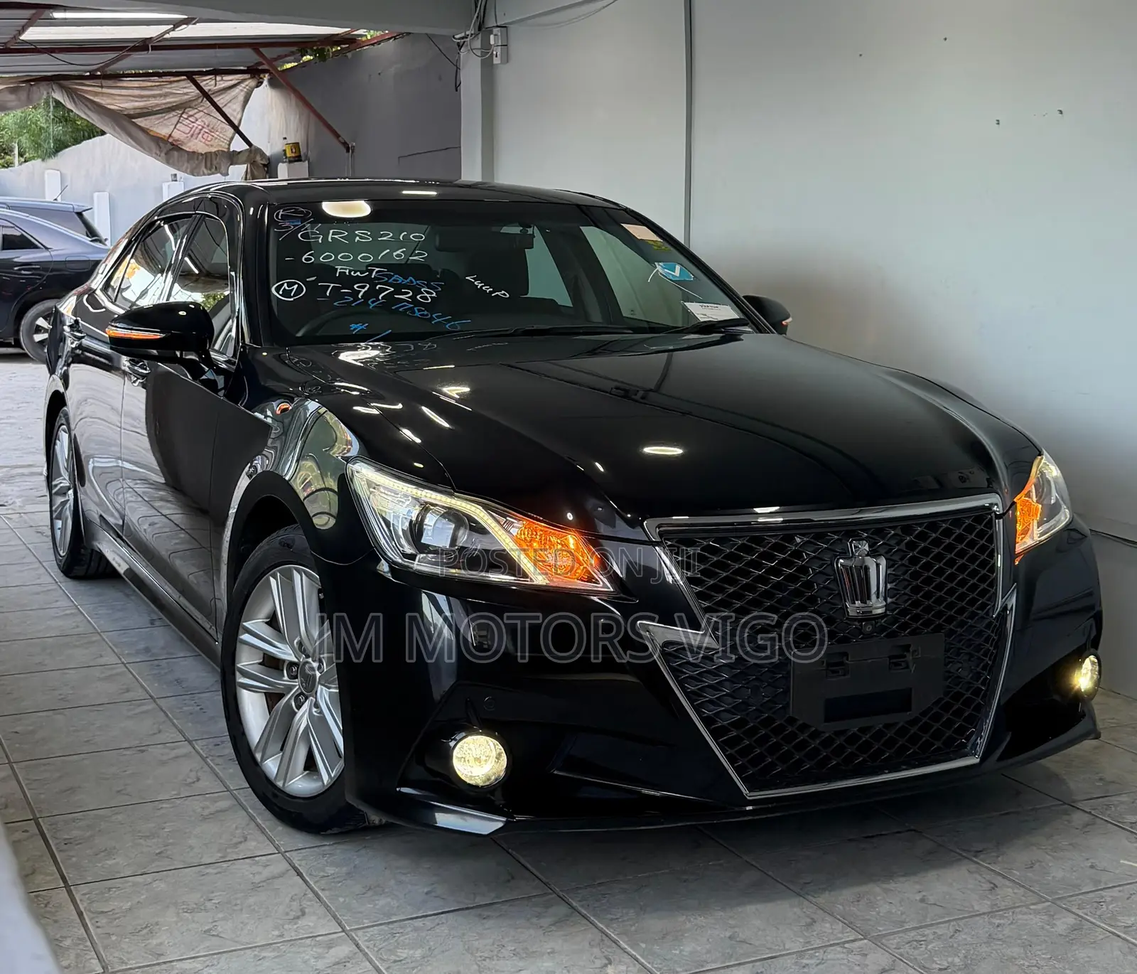 Toyota Crown 2015 Black