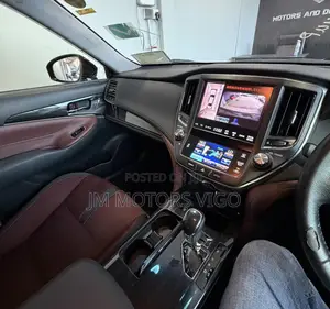 Toyota Crown 2015 Black