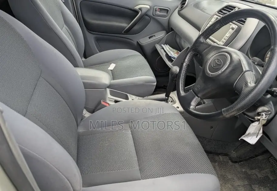Toyota RAV4 Automatic 2003 Gold