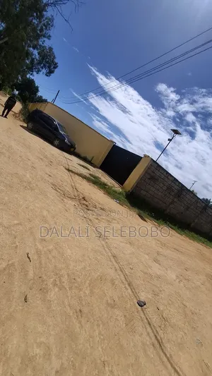 Plot 4 Yard at Salasala Scansca 1hector