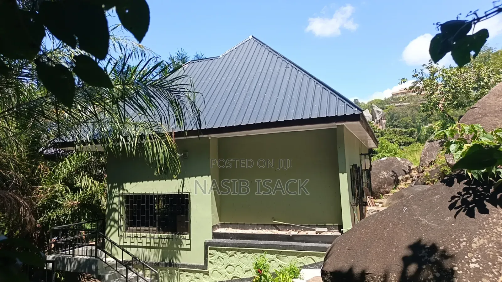 Furnished 16bdrm House in Isamilo for sale