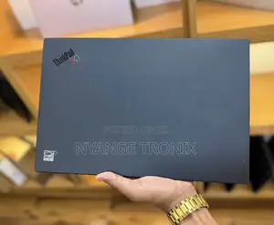 Laptop Lenovo ThinkPad X1 Yoga Gen 8 16GB Intel Core i7 SSD 512GB