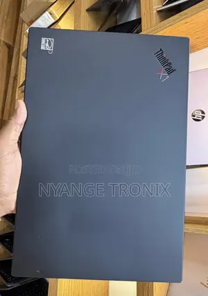Laptop Lenovo ThinkPad X1 Yoga Gen 8 16GB Intel Core i7 SSD 512GB