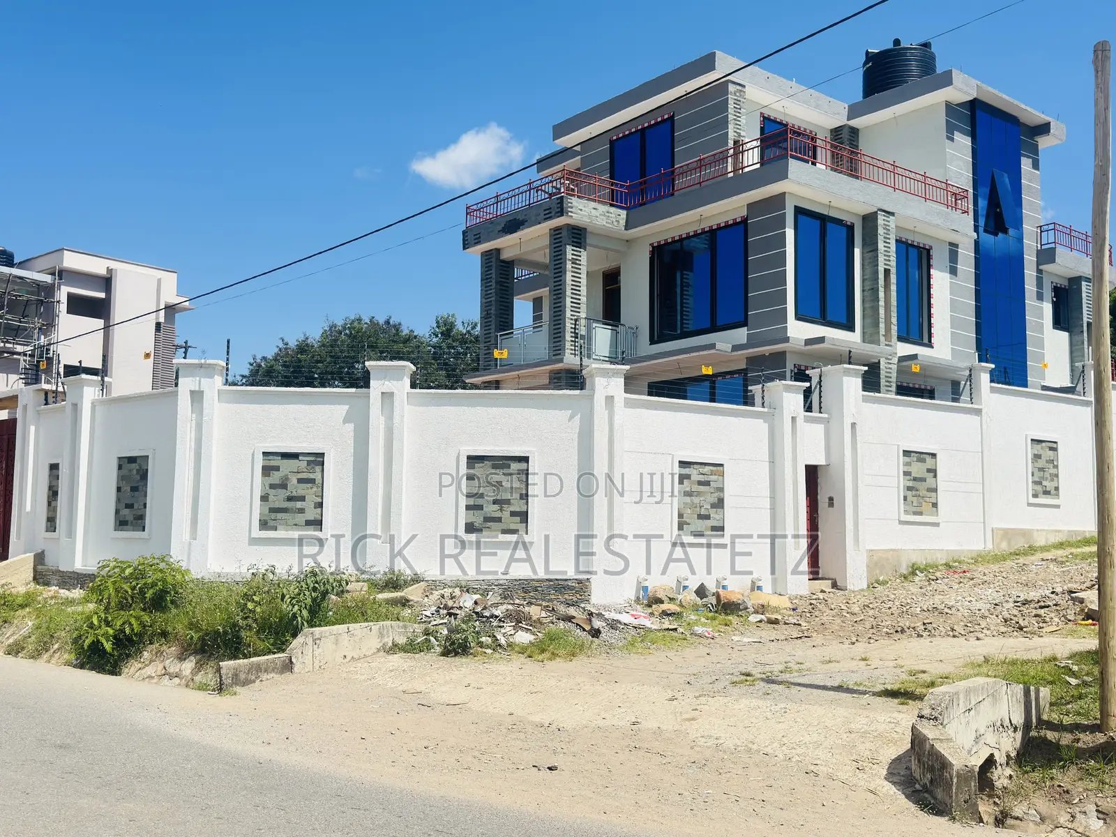 Kiwanja Kinauzwa Ilemela - Airport Jirani Na Malaika Beach