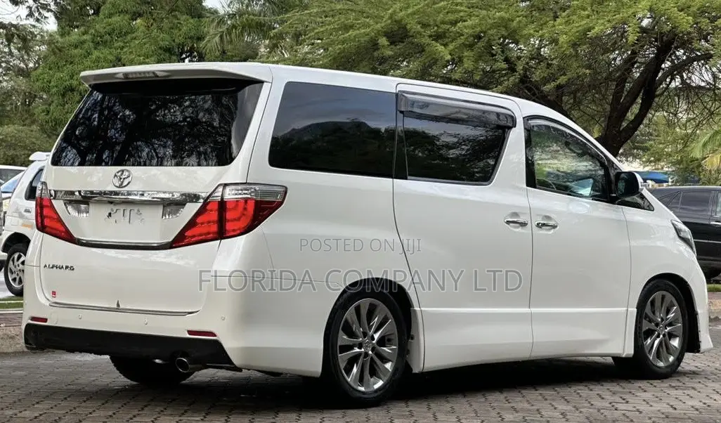 Toyota Alphard 2010 White