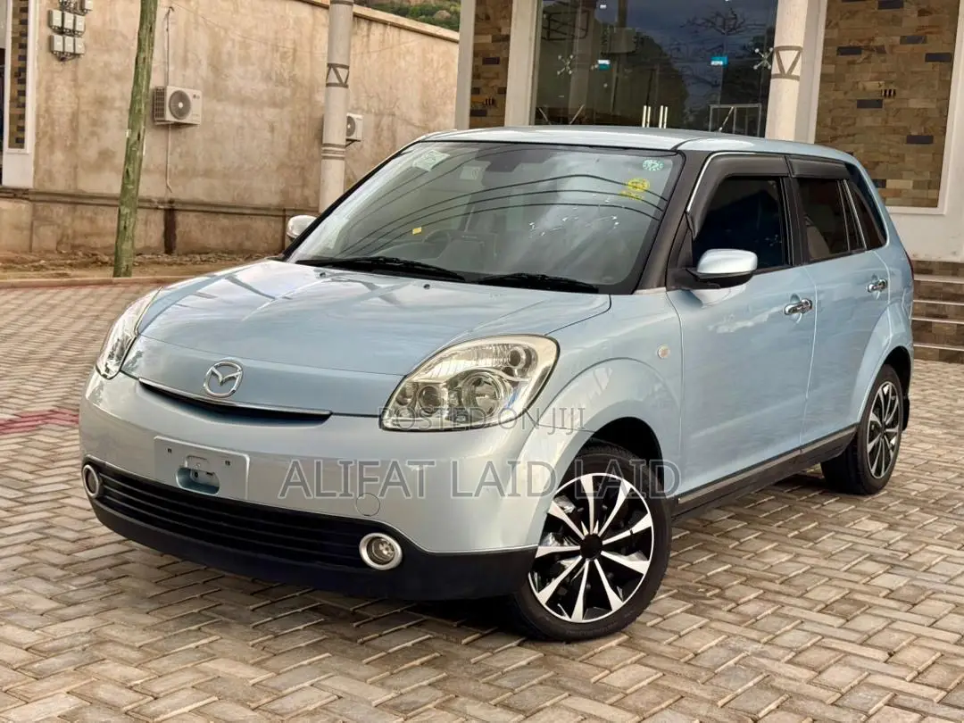 Mazda Verisa 2010 Silver
