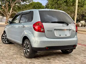 Mazda Verisa 2010 Silver