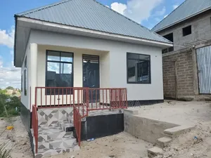3bdrm House in Kifuru, Kinyerezi for sale