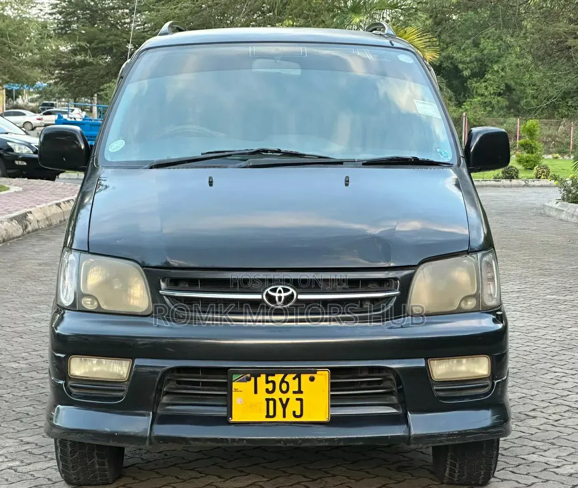 Toyota Noah 2001 Black