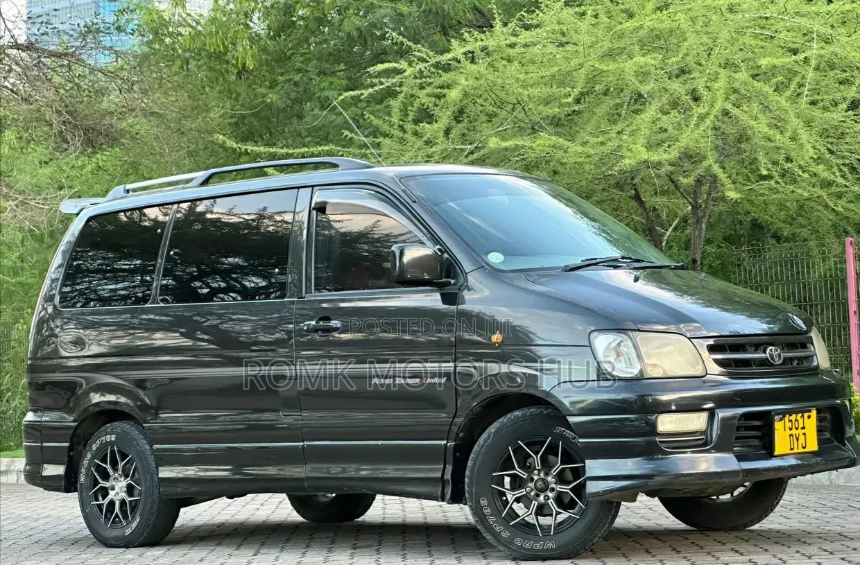 Toyota Noah 2001 Black