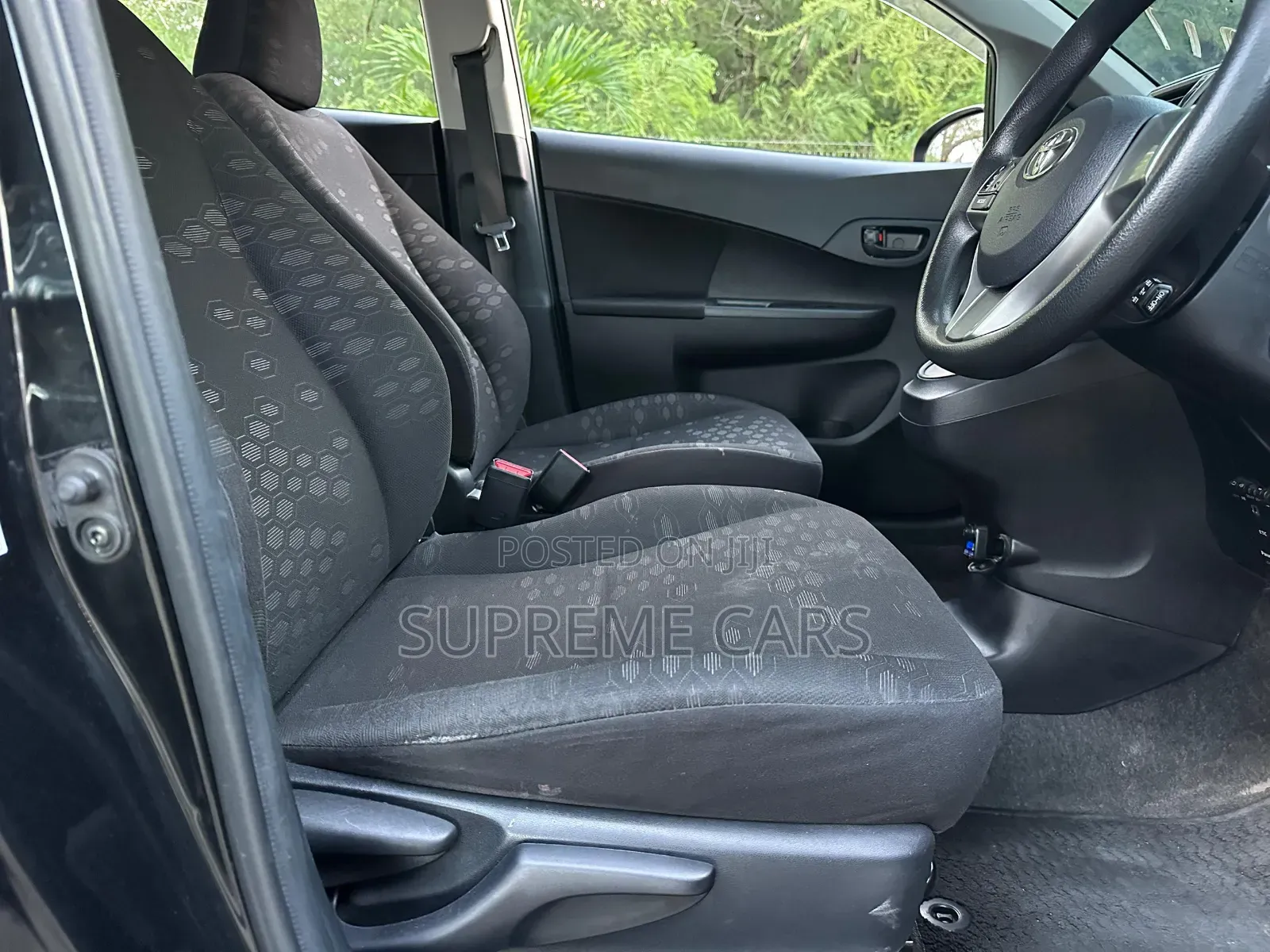 Toyota Ractis 2012 Black