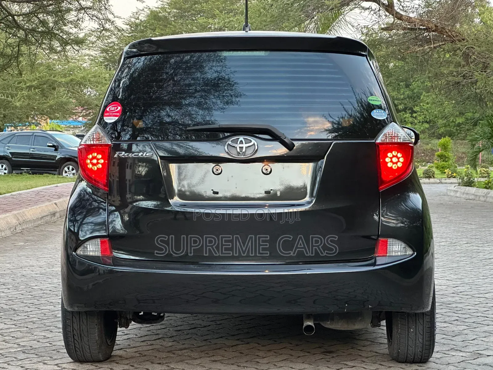 Toyota Ractis 2012 Black