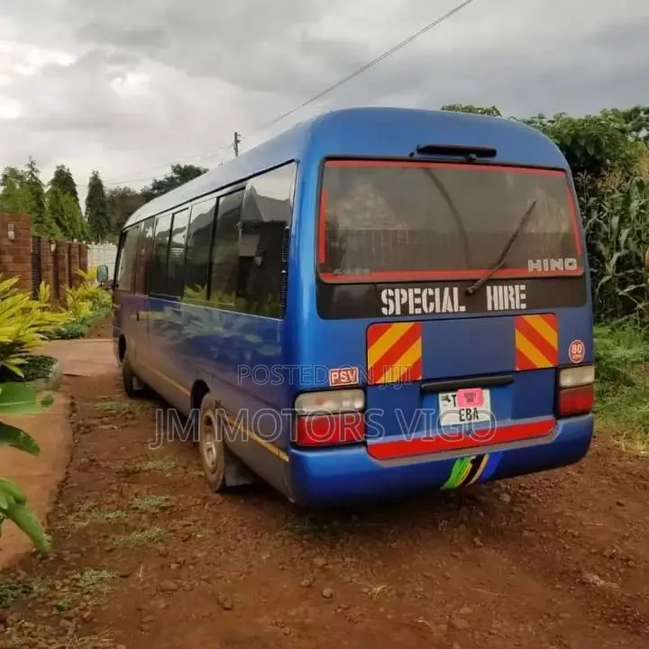 Toyota Coaster 2000 Blue
