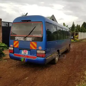 Toyota Coaster 2000 Blue