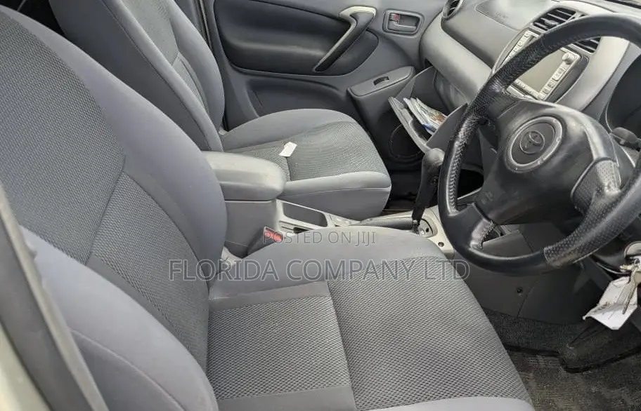 Toyota RAV4 Automatic 2003 Gold