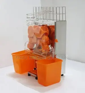 Technology: Automatic Citrus Squeezer That Feeds, Cuts, and Squeezes O