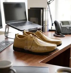 Original Leather//Clarks Shoes Fashion