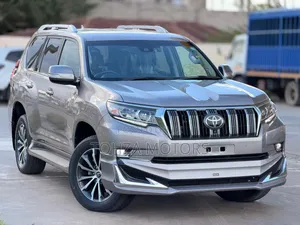 Toyota Land Cruiser Prado 2022 Silver