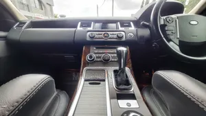 Land Rover Range Rover 2011 Gray