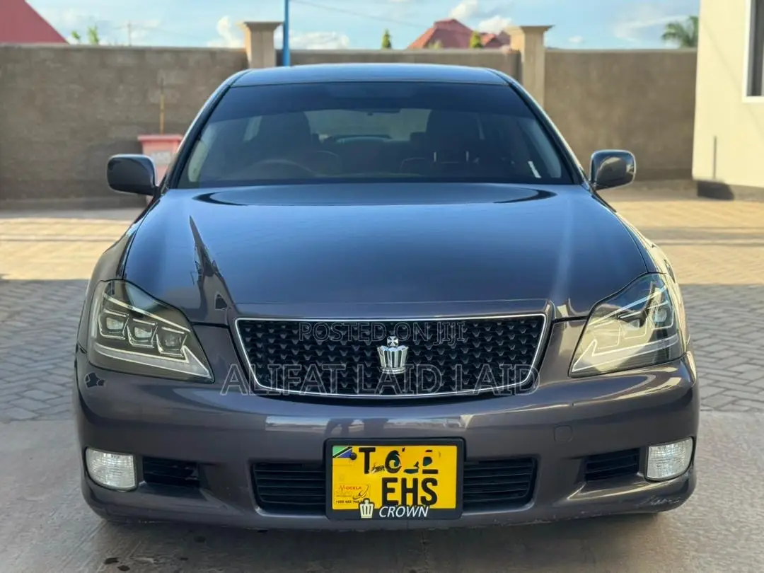 Toyota Crown 2007 Gray