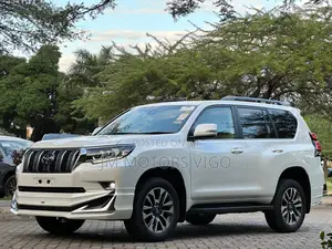 Toyota Land Cruiser Prado 2023 Pearl