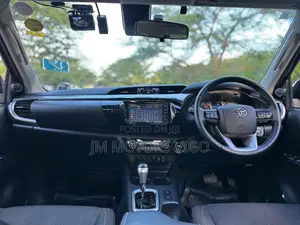 Toyota Hilux 2023 Black