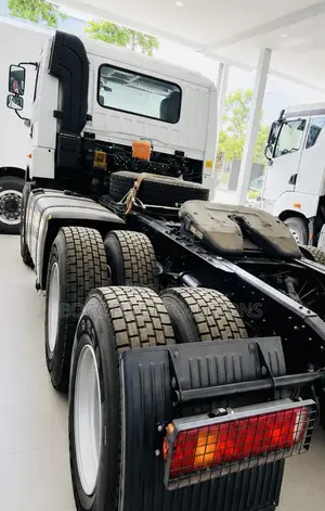 Brand New Faw Jh5 380hp 6x4 Tractor