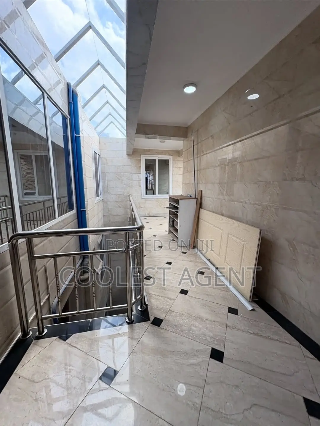 Furnished 3bdrm Penthouse in Coolest Estate, Mikocheni for rent