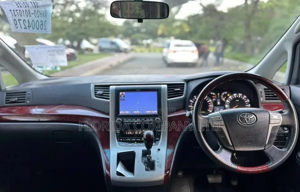 Toyota Alphard 2009 White