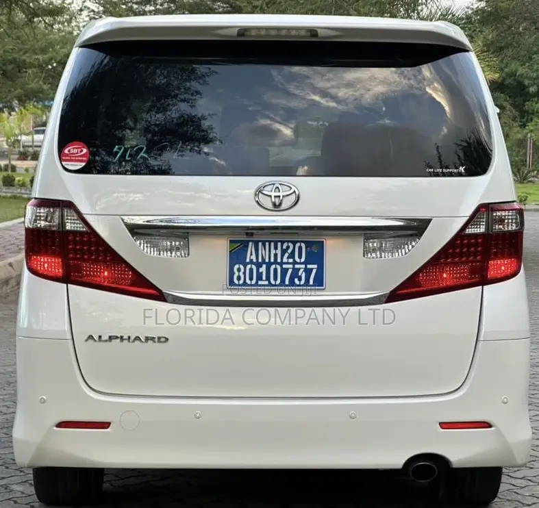 Toyota Alphard 2009 White