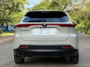 Toyota Harrier 2021 White