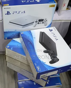 Playstation 4 Slim